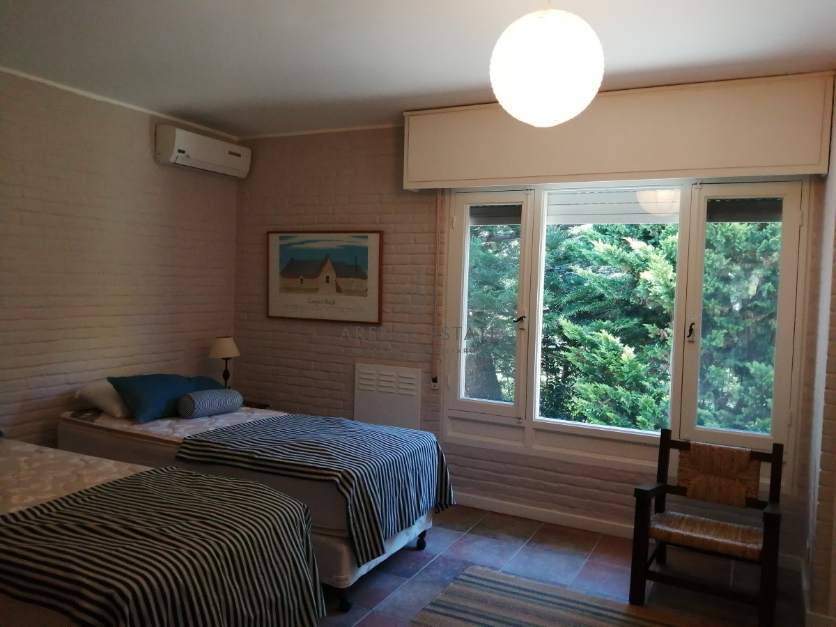 Casa ID.2901 - Casa en venta en Punta del Este , Zona Golf