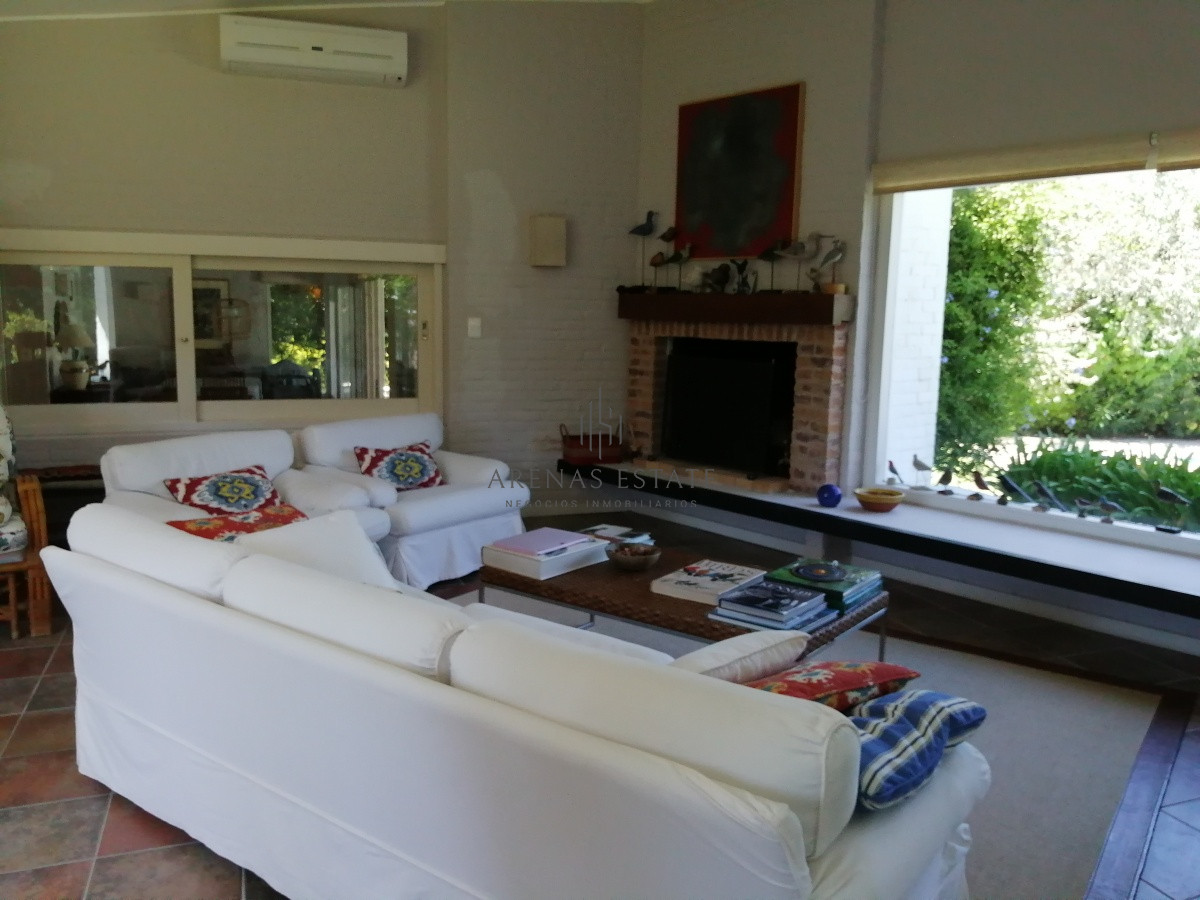Casa ID.2901 - Casa en venta en Punta del Este , Zona Golf