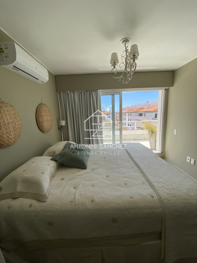 Apartamento ID.1656 - Venta apartamento Peninsula Punta del Este
