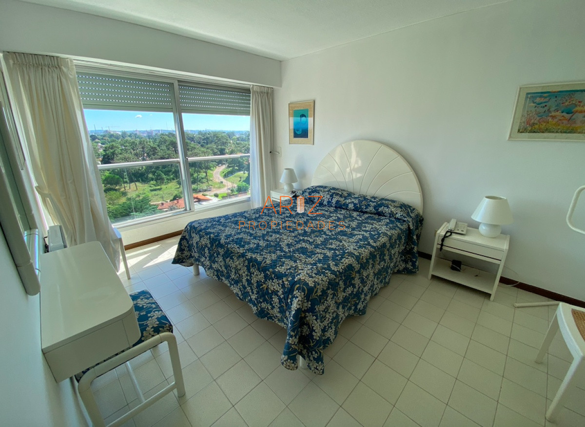 Apartamento ID.1350 - Muy amplio apartamento de 2 dormitorios y 2 baños 