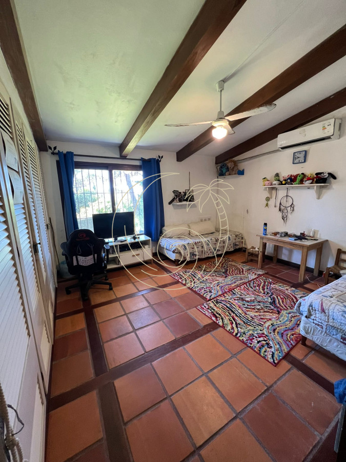 Casa ID.21092577 - San Rafael, a media cuadra del mar, lote de 1318 m2, casa con 300 m2 edificados