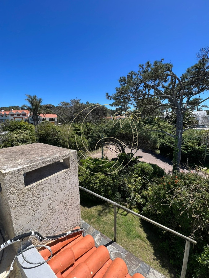 Casa ID.21092577 - San Rafael, a media cuadra del mar, lote de 1318 m2, casa con 300 m2 edificados