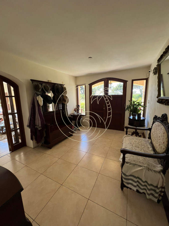 Casa ID.21092577 - San Rafael, a media cuadra del mar, lote de 1318 m2, casa con 300 m2 edificados