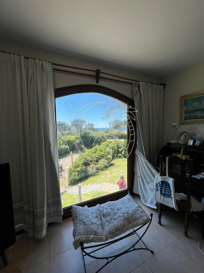Casa ID.21092577 - San Rafael, a media cuadra del mar, lote de 1318 m2, casa con 300 m2 edificados