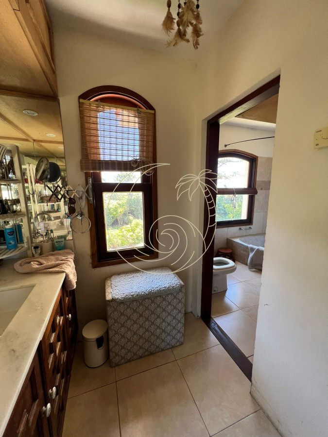 Casa ID.21092577 - San Rafael, a media cuadra del mar, lote de 1318 m2, casa con 300 m2 edificados