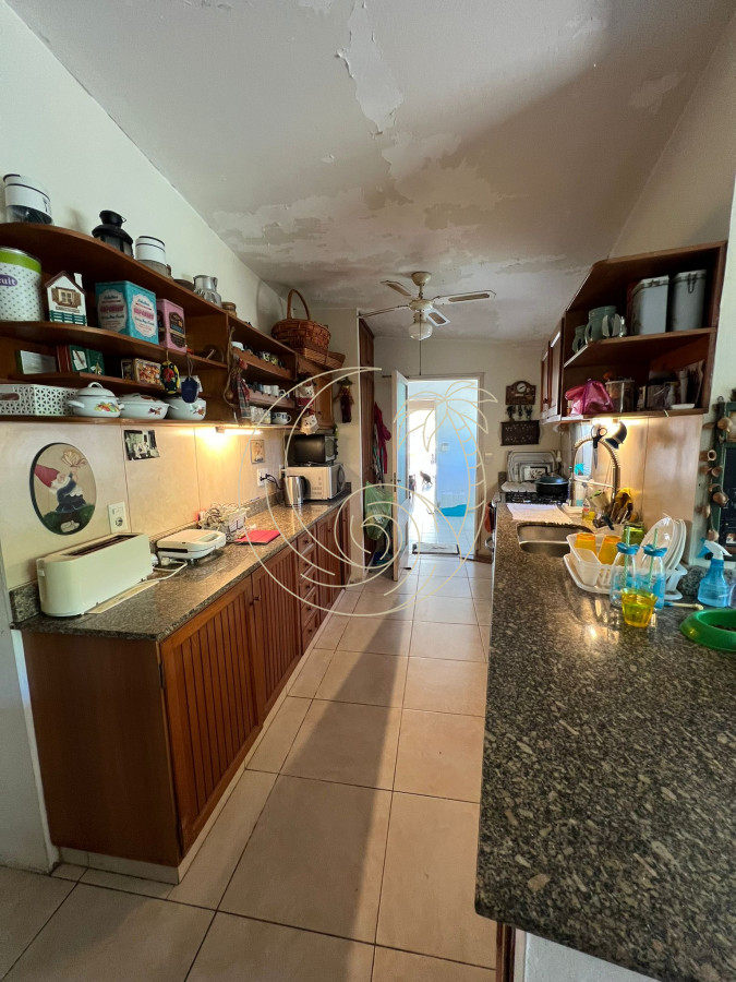 Casa ID.21092577 - San Rafael, a media cuadra del mar, lote de 1318 m2, casa con 300 m2 edificados