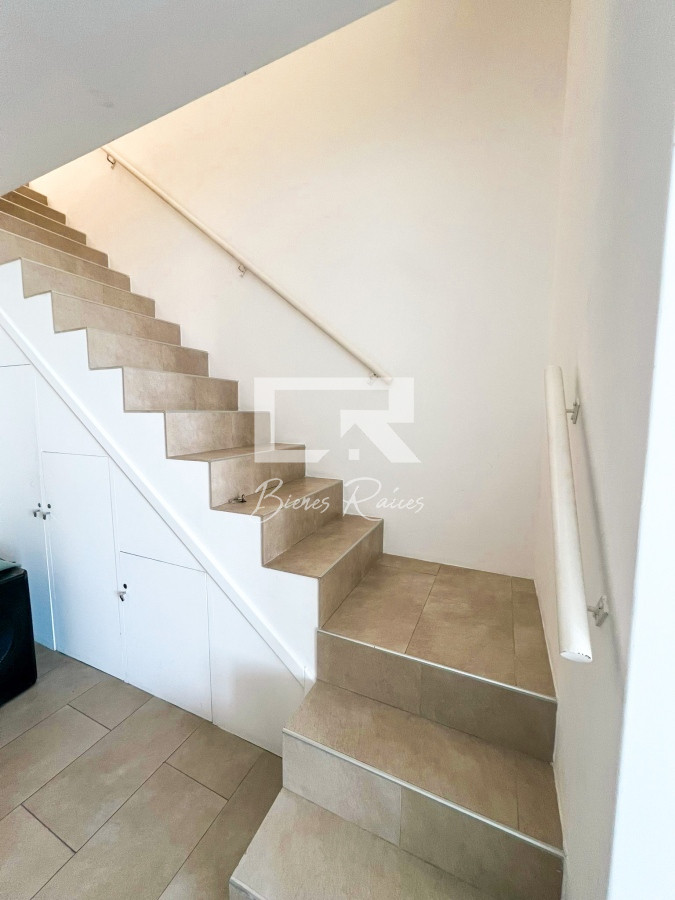 Apartamento ID.695 - Penthouse en alquiler en exclusiva Torre Delamar.