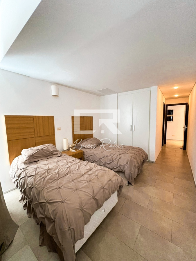 Apartamento ID.695 - Penthouse en alquiler en exclusiva Torre Delamar.