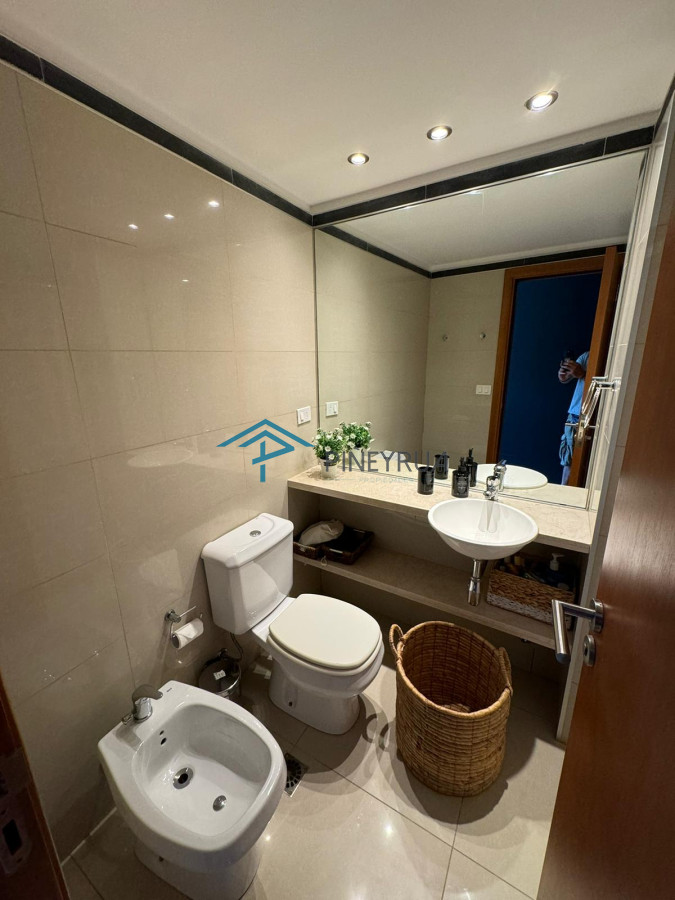 Brava, primera línea, 3 suites y dependencia. Terraza con parrillero.