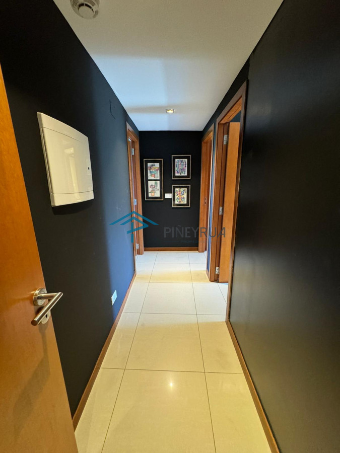Brava, primera línea, 3 suites y dependencia. Terraza con parrillero.