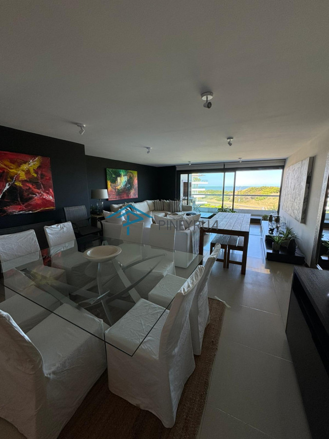 Brava, primera línea, 3 suites y dependencia. Terraza con parrillero.
