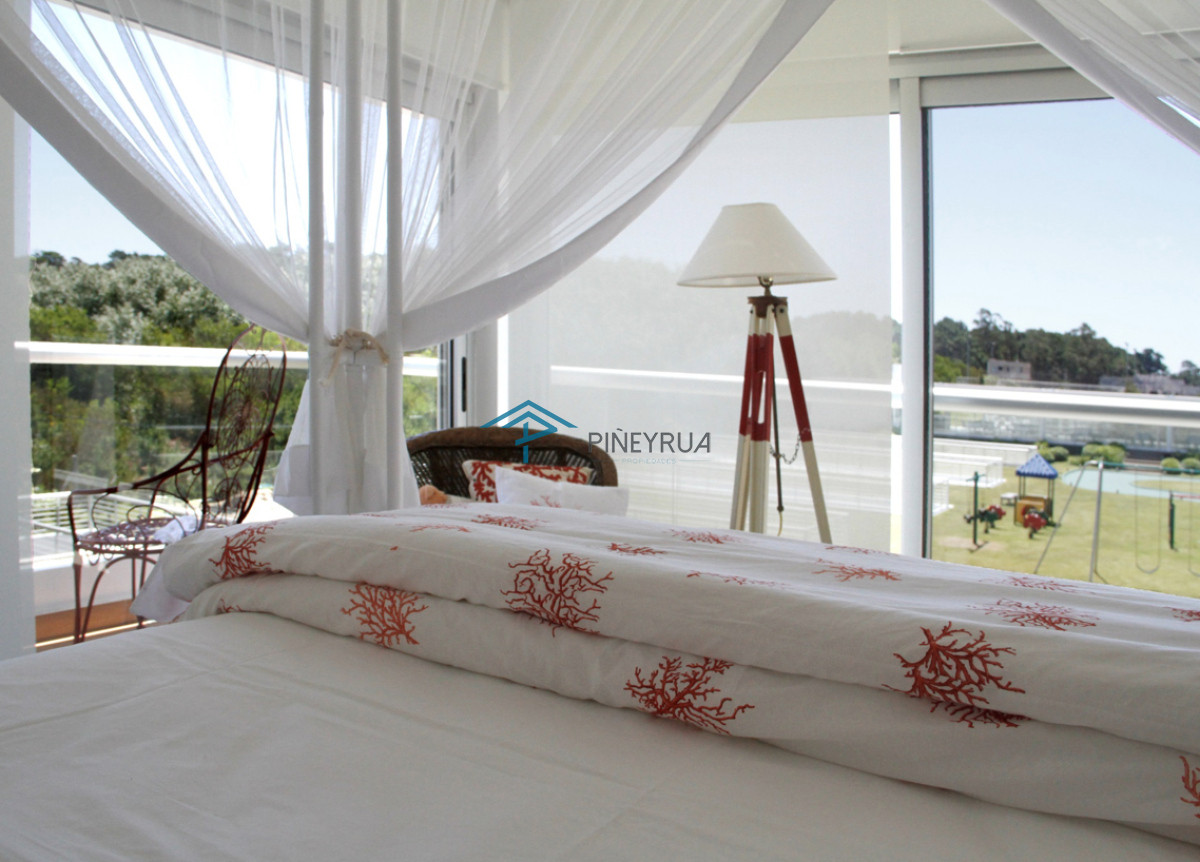 Venta de Apartamento, Parada 31 de la Brava, frente al mar. 3 suites y 