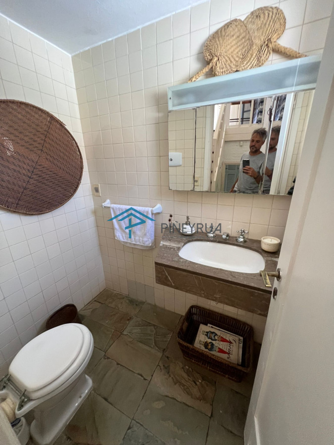 Casa ID.363 - La Barra, Venta y Alquiler de Verano. Divina casa a 2 cuadras de Ruta 10. 3 dormitorios.