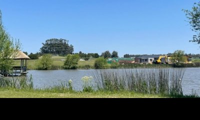 La Barra, Manantiales, Pueblo Mío, lote esquinero con vista al lago. Oportunidad.