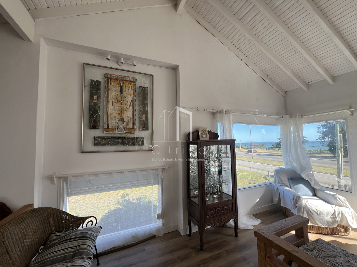 Casa ID.2295 - Casa en alquiler anual, mansa parada 43 primera línea 