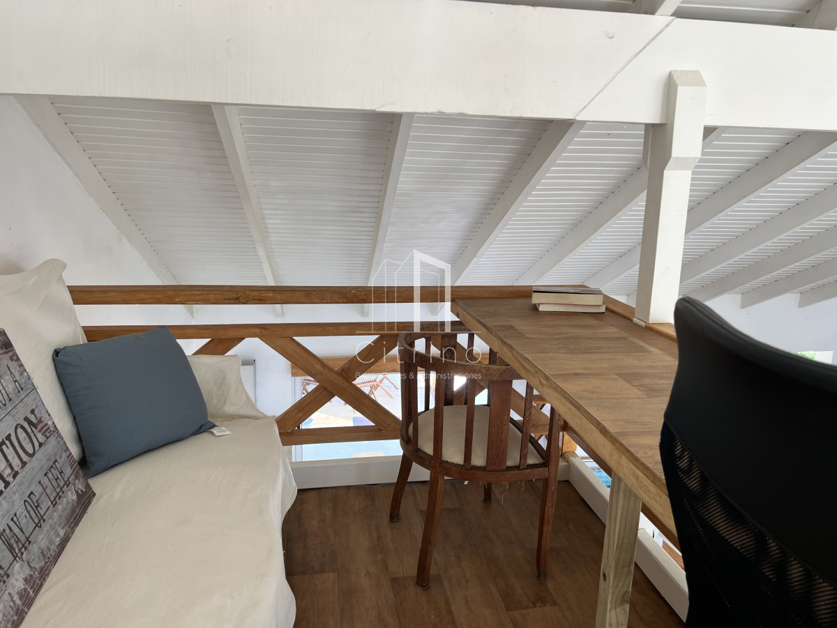 Casa ID.2295 - Casa en alquiler anual, mansa parada 43 primera línea 
