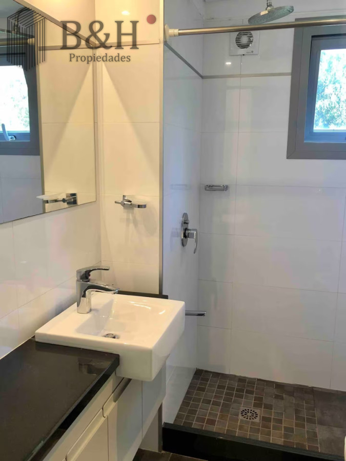 Apartamento ID.7568 - Apartamento 2 dormitorios, 2 baños en parada 22 de Playa Brava