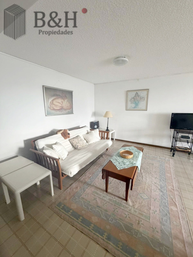 Apartamento ID.7569 - Venta de apartamento de 2 dormitorios en Playa Brava, Punta del Este