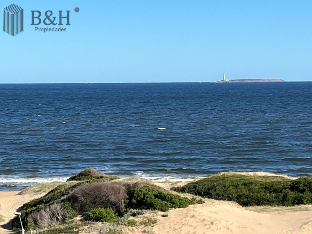 Apartamento ID.4662 - Alquiler Anual, Apartamento en pta 2 de la Brava, 2 dormitorios y 2 baños