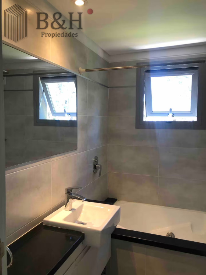 Apartamento ID.7568 - Apartamento 2 dormitorios, 2 baños en parada 22 de Playa Brava