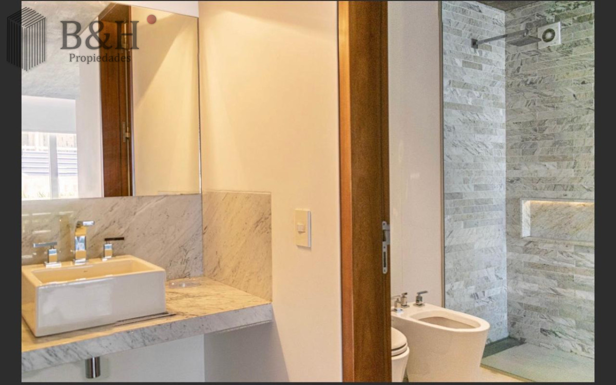 Casa ID.6397 - Hermosa casa a a la venta en el corazón de La Barra
