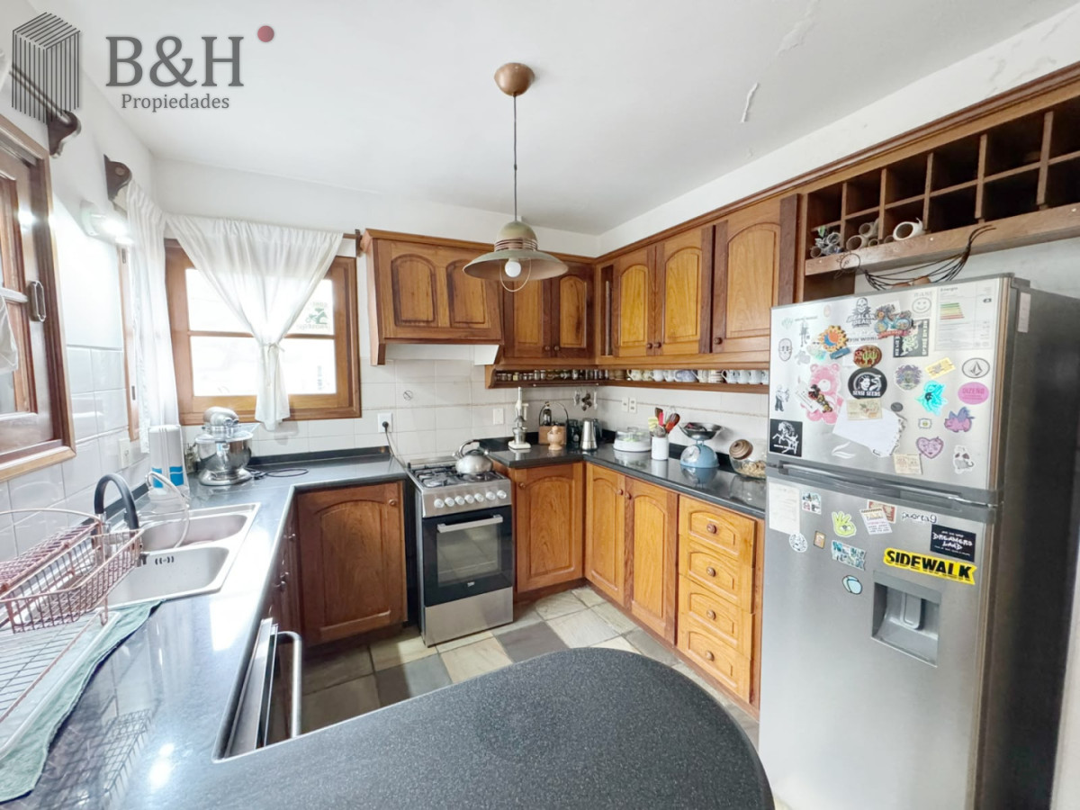 Casa ID.8005 - Venta de casa de 4 dormitorios en Playa Mansa, Punta del Este