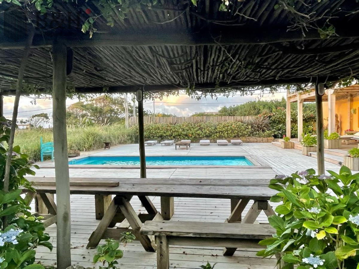 Casa ID.6307 - Alquiler de verano, Casa de 5 dormitorios en Punta Piedras, Manantiales