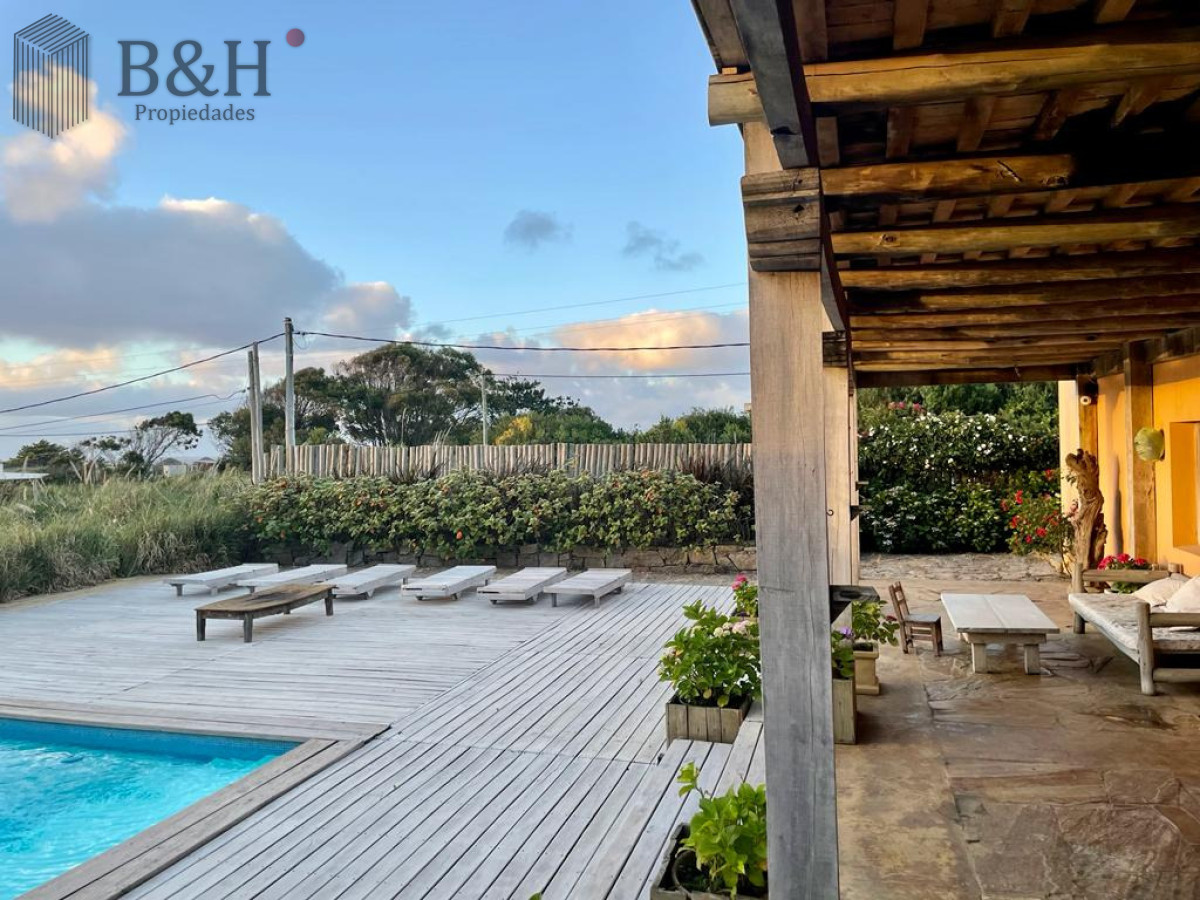 Casa ID.6307 - Alquiler de verano, Casa de 5 dormitorios en Punta Piedras, Manantiales