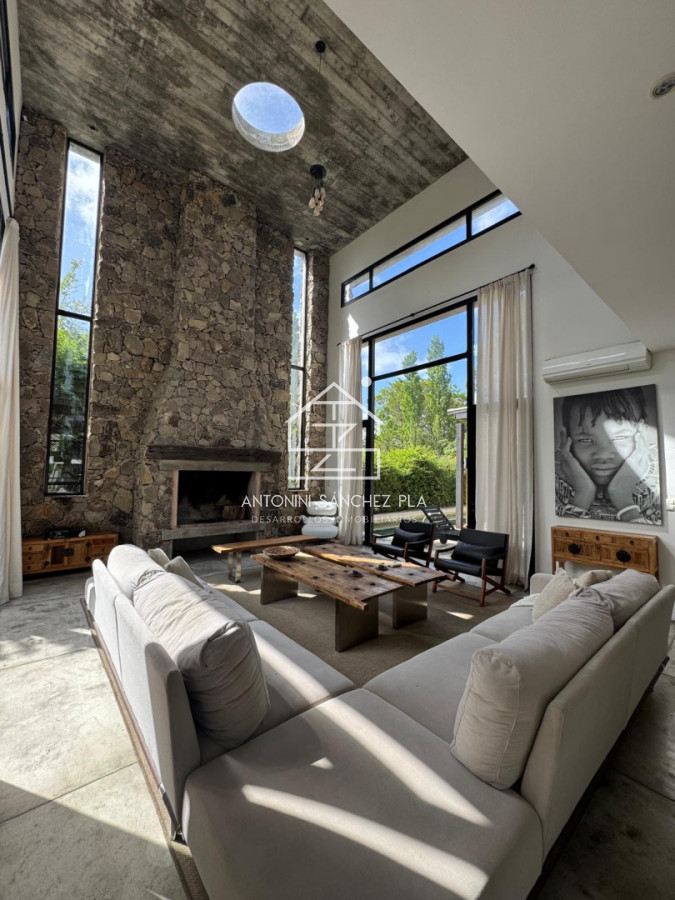 Casa ID.4044 - Casa a la venta en La Arbolada 