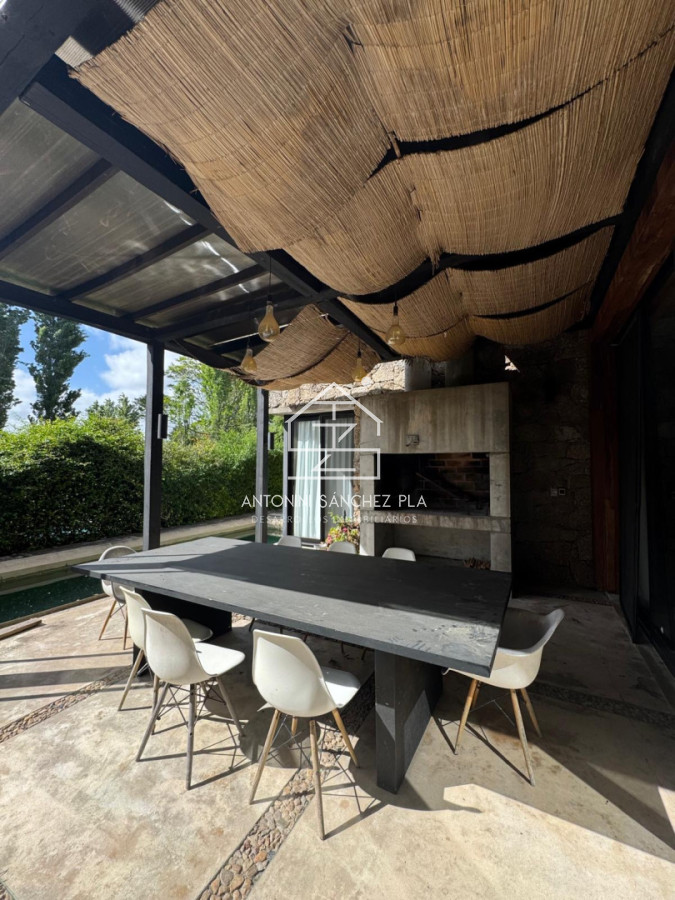 Casa ID.4044 - Casa a la venta en La Arbolada 