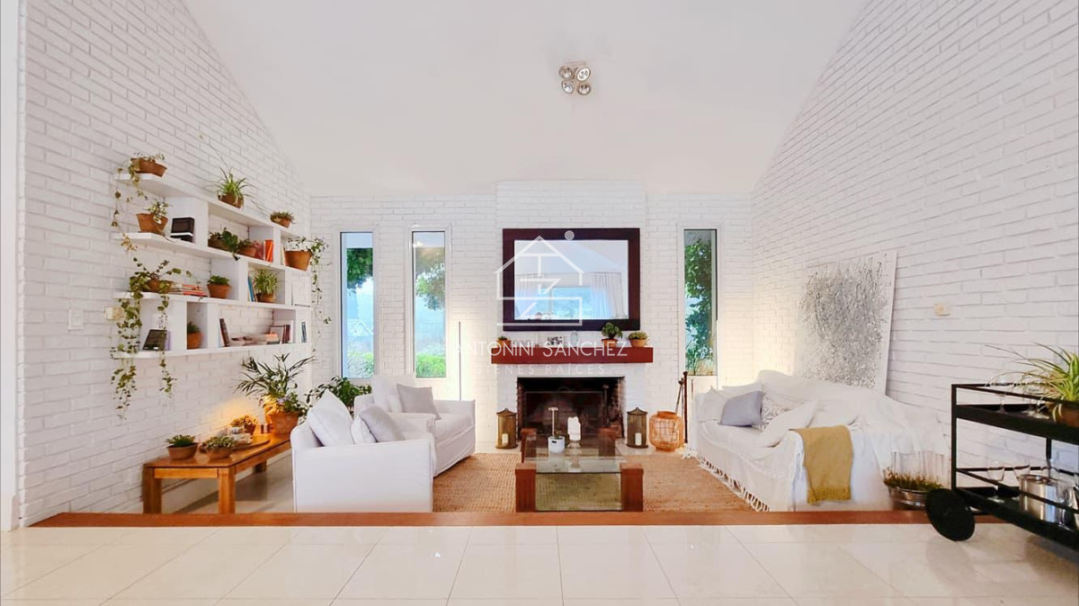 Casa ID.3267 - Hermosa casa en venta y alquiler anual 