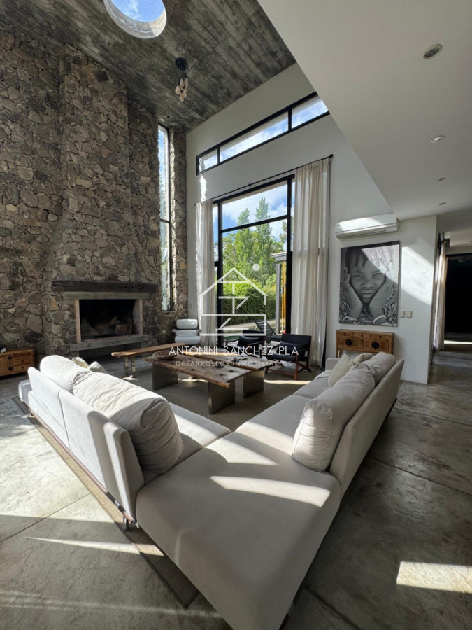 Casa ID.4044 - Casa a la venta en La Arbolada 