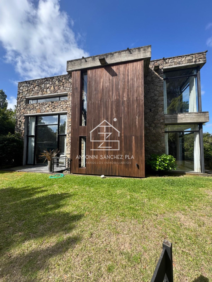 Casa ID.4044 - Casa a la venta en La Arbolada 