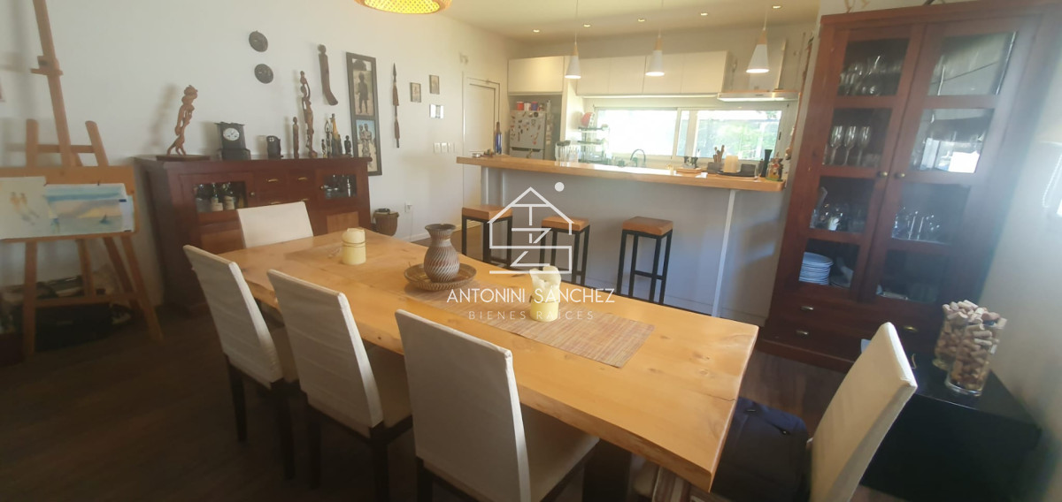 Casa ID.4505 - Venta de casa en pleno corazón de la barra 