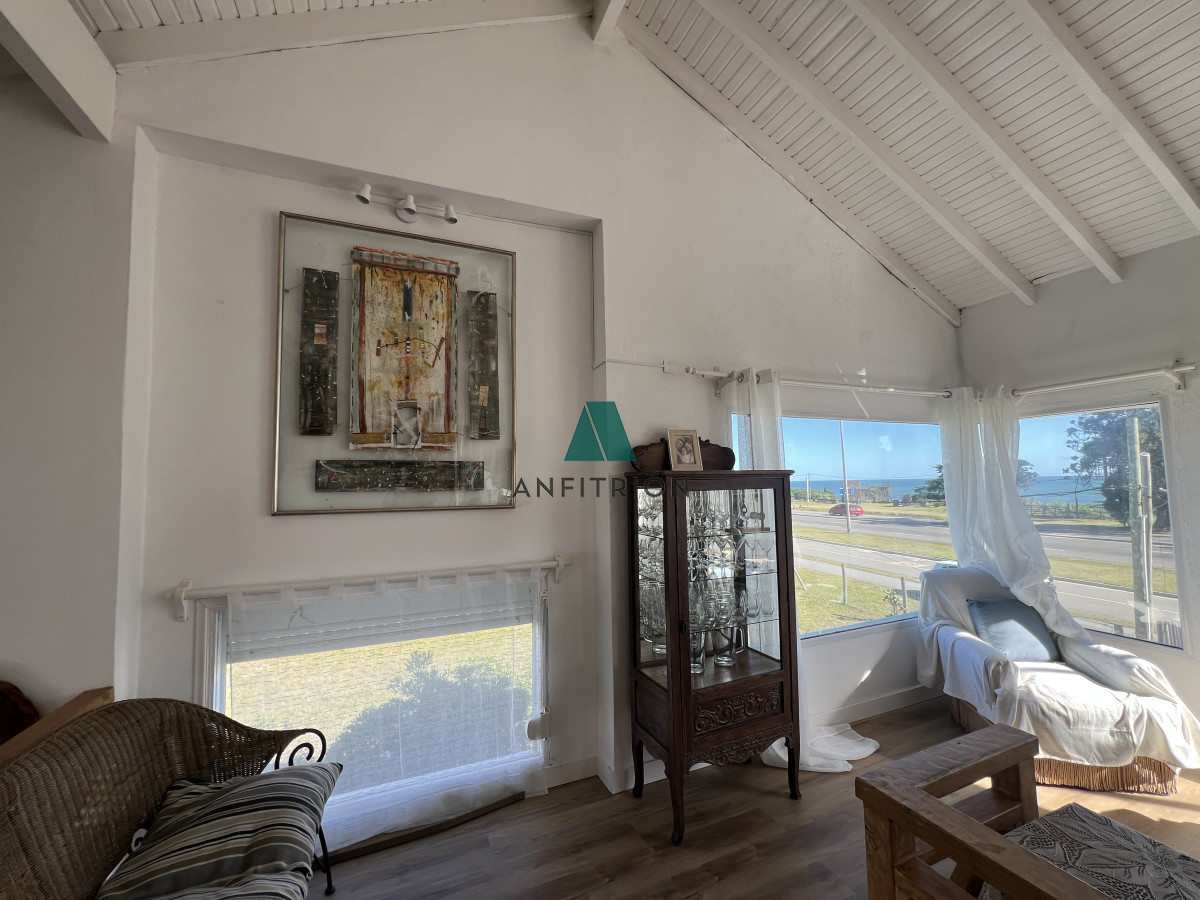 Casa ID.87 - Casa en alquiler anual, mansa parada 43 primera línea 