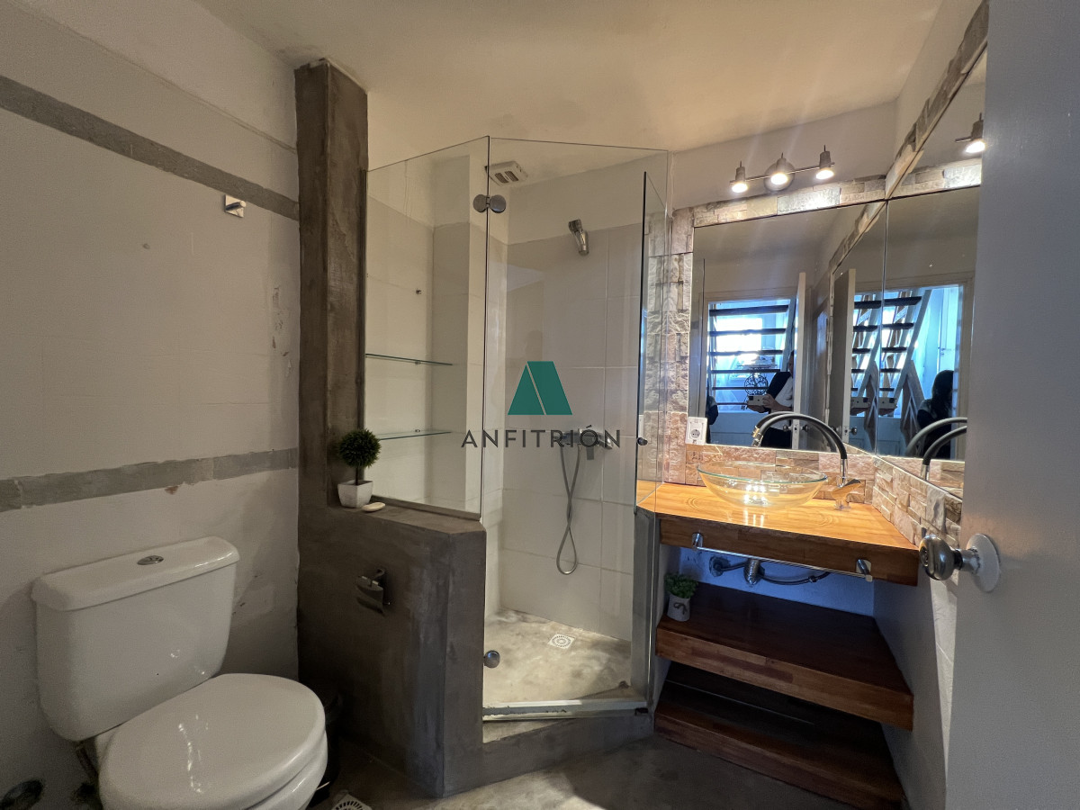 Casa ID.87 - Casa en alquiler anual, mansa parada 43 primera línea 