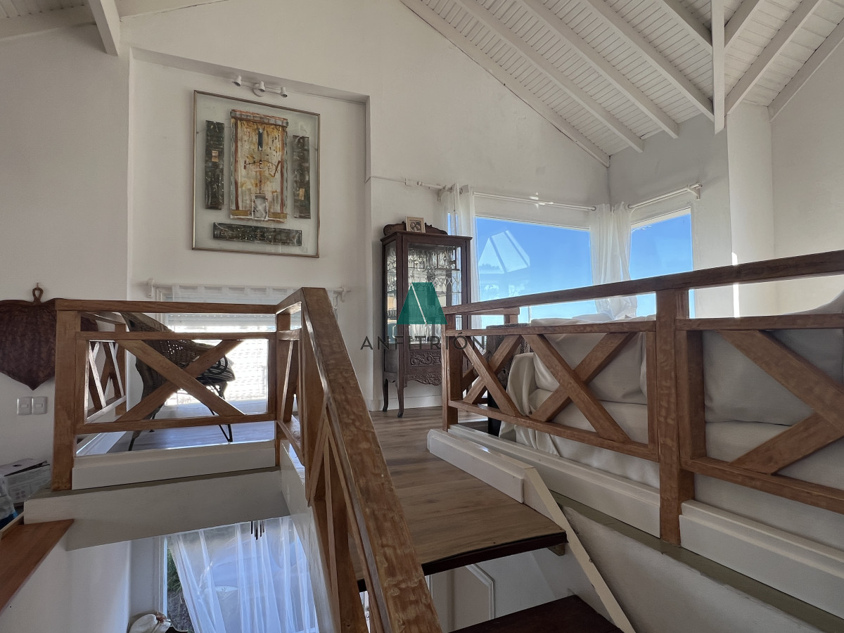 Casa ID.87 - Casa en alquiler anual, mansa parada 43 primera línea 