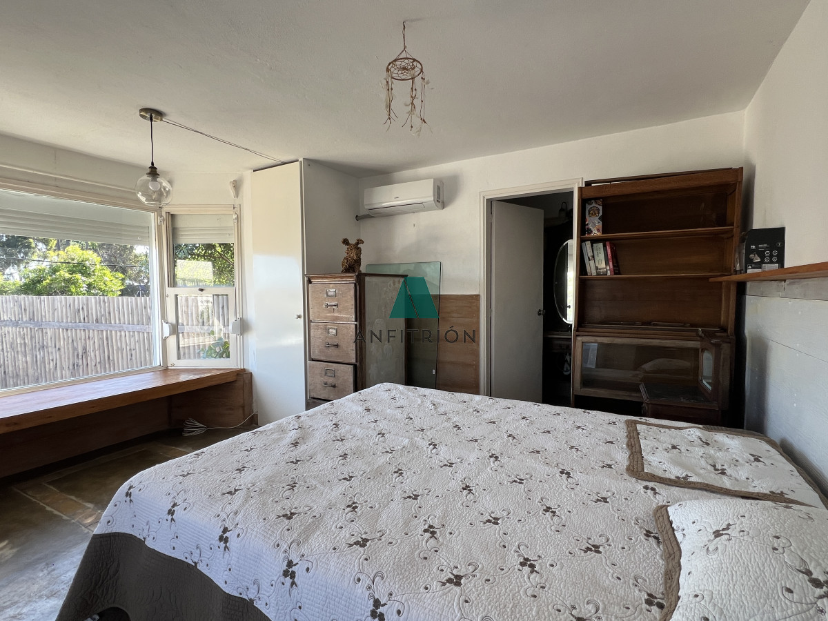 Casa ID.87 - Casa en alquiler anual, mansa parada 43 primera línea 