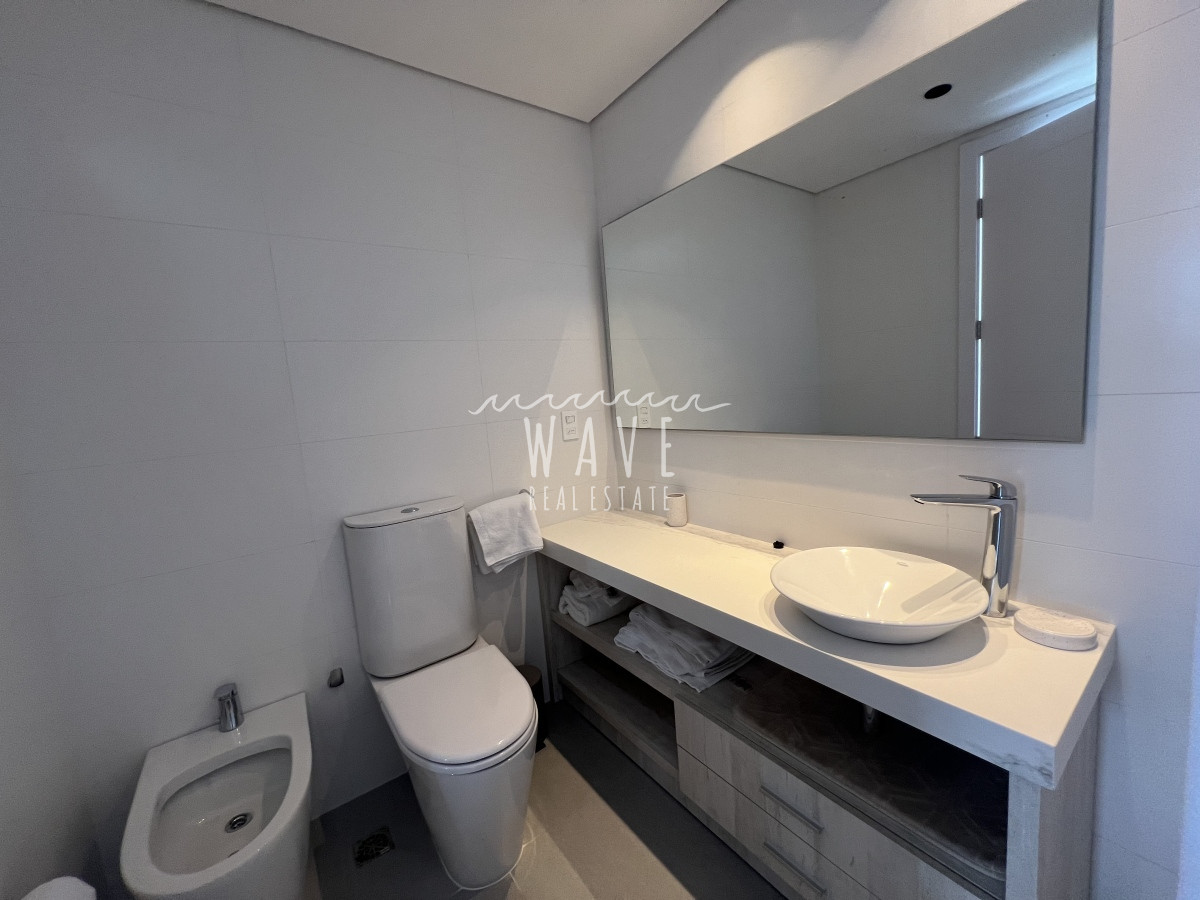 Apartamento ID.4404 - Venta espectacular departamento, Manantiales, 3Dorm