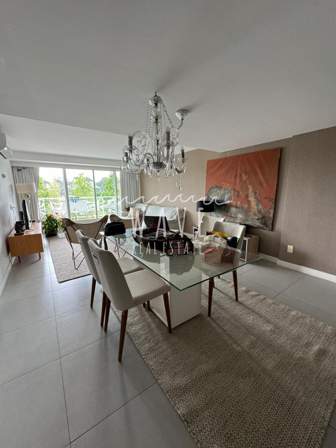 Apartamento ID.4549 - Venta apartamento 4 dorm, Torre Yoo Punta del Este 
