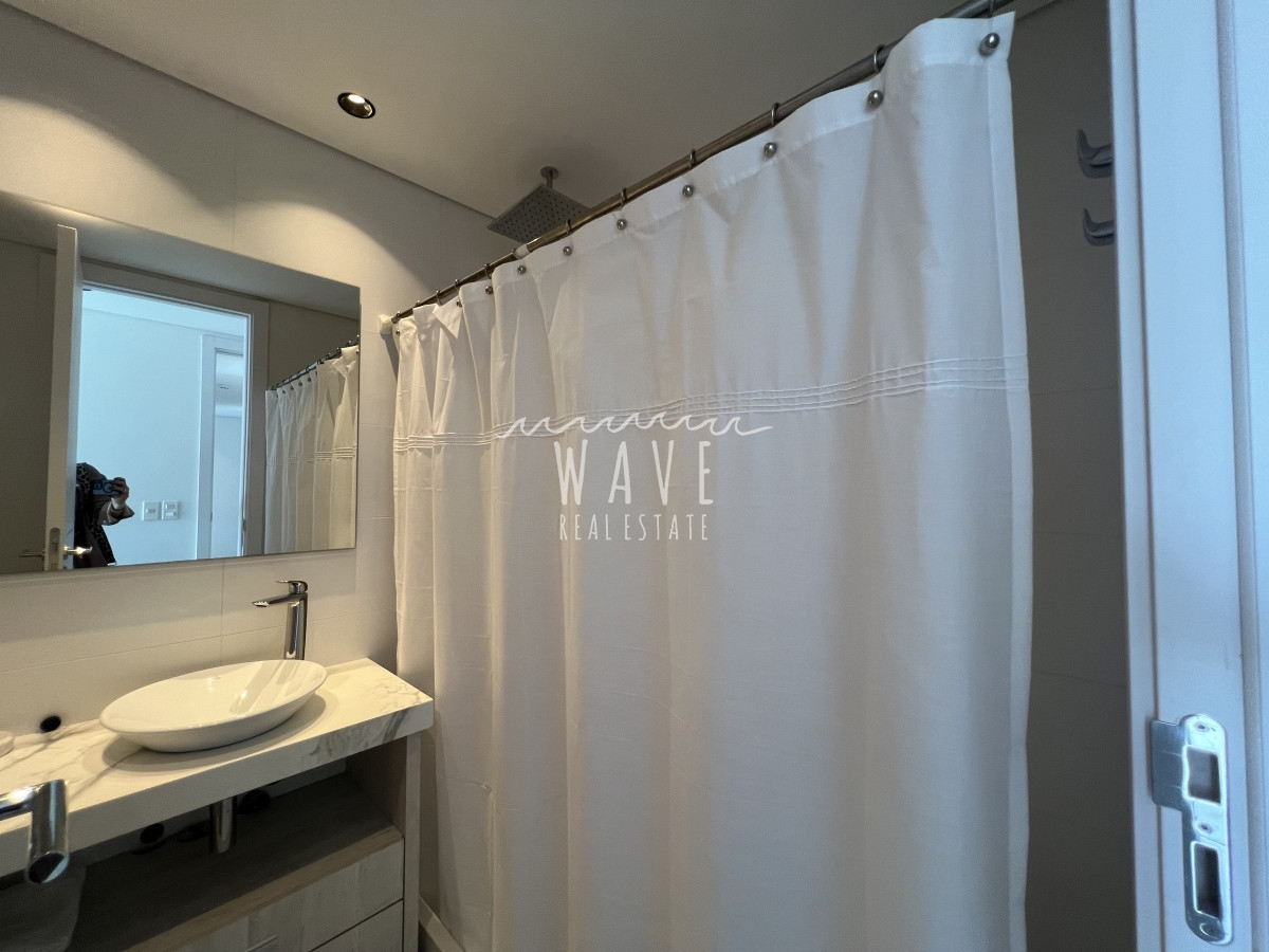 Apartamento ID.4404 - Venta espectacular departamento, Manantiales, 3Dorm