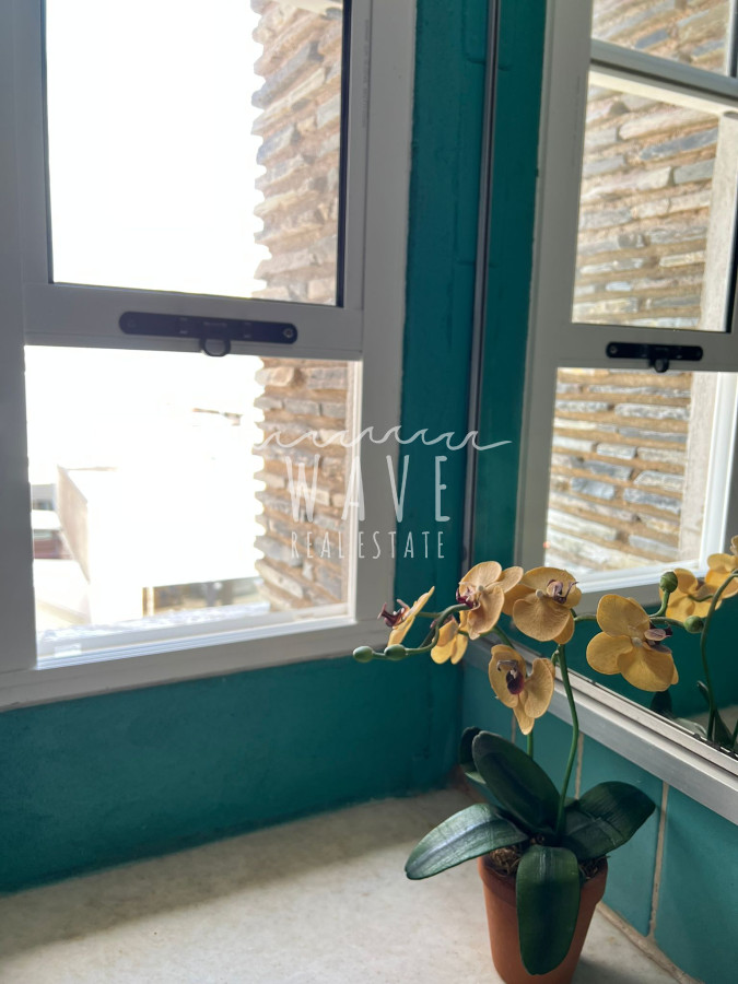 Apartamento ID.3974 - Península, OPORTUNIDAD. Apto 1 dormitorio a reciclar. Excelente ubicación.