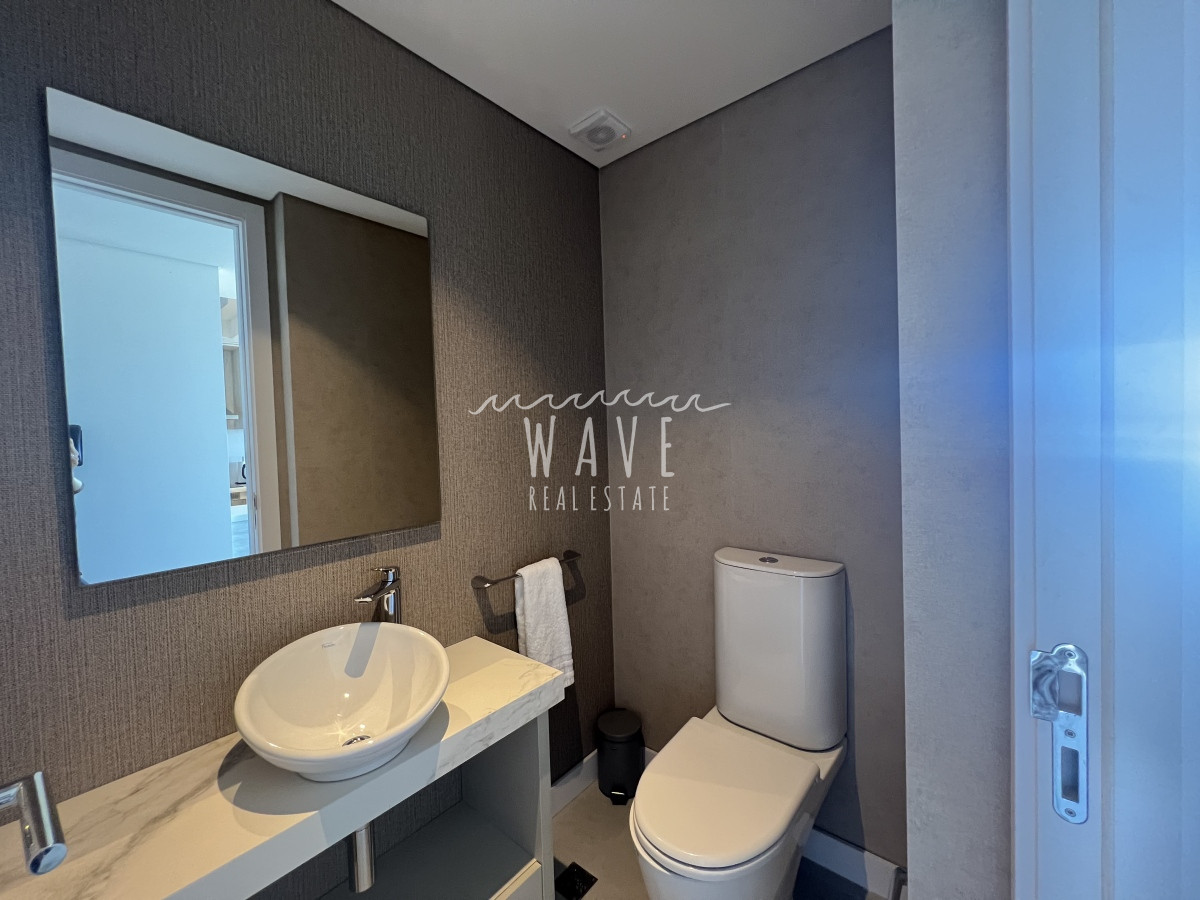 Apartamento ID.4404 - Venta espectacular departamento, Manantiales, 3Dorm