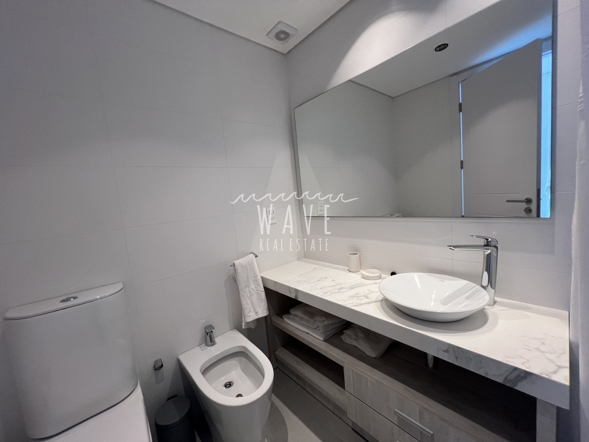 Apartamento ID.4404 - Venta espectacular departamento, Manantiales, 3Dorm