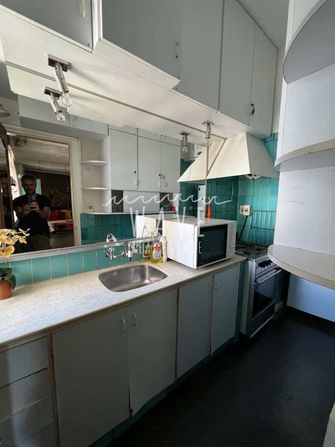 Apartamento ID.3974 - Península, OPORTUNIDAD. Apto 1 dormitorio a reciclar. Excelente ubicación.