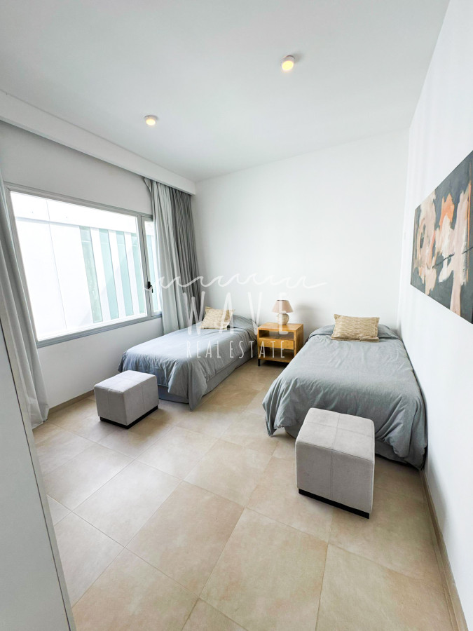 Apartamento ID.4945 - Espectacular penthouse en alquiler y venta la barra 