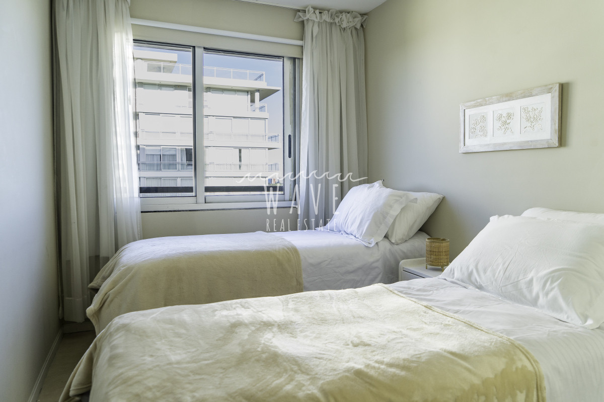 Apartamento ID.4986 - Alquiler de Verano, Apartamento de 3 dormitorios en Punta del Este