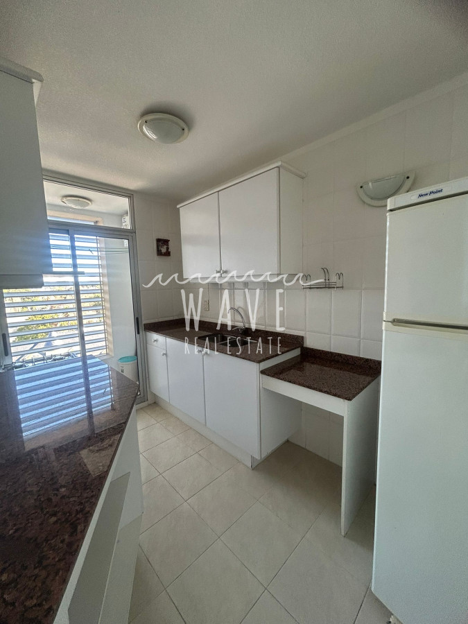 Apartamento ID.4844 - ALQUILER Y VENTA de apartamento 3 dormitorios frente a punta shopping