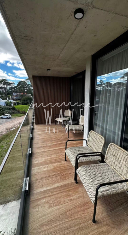 Apartamento ID.5610 - Venta de apartamento de 1 dormitorio en Playa Mansa, Punta del Este