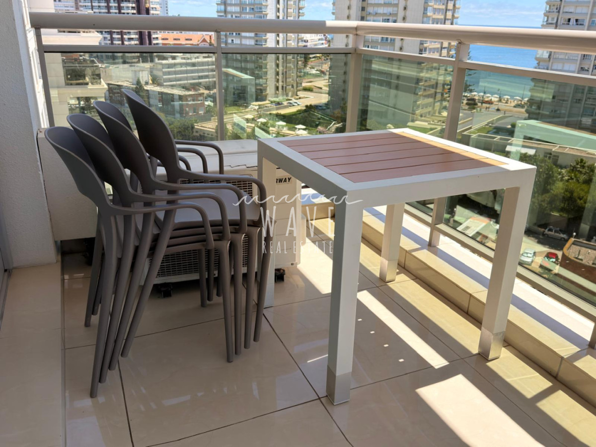 Apartamento ID.5240 - Venta de apartamento, 2 dormitorios, playa Brava Punta del Este